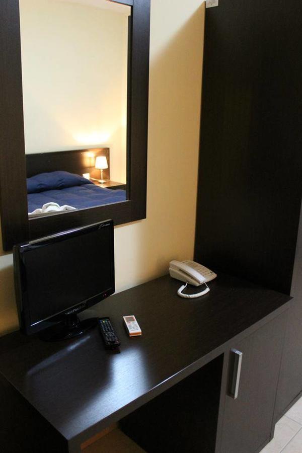 Hotel Agri Resort "Agora" Castelluccio dei Sauri Kültér fotó