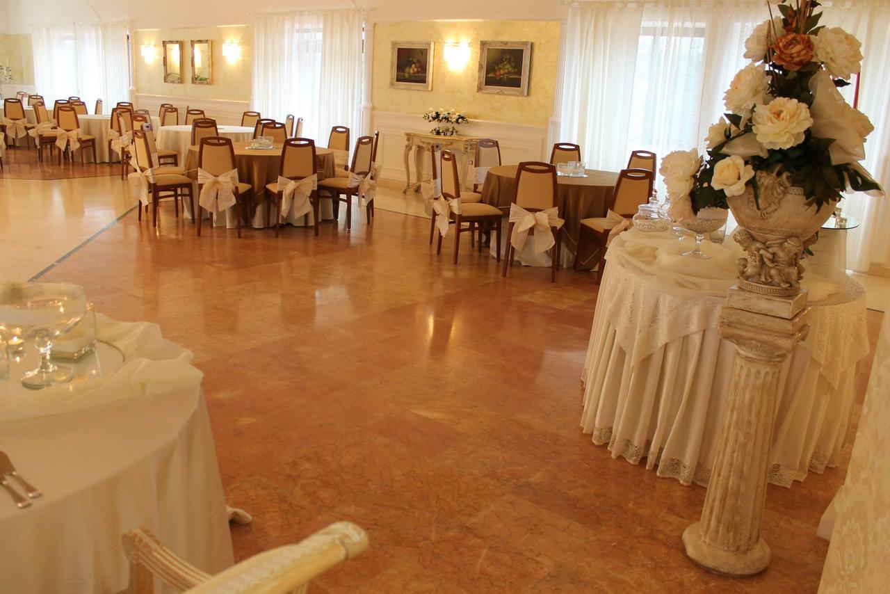 Hotel Agri Resort "Agora" Castelluccio dei Sauri Kültér fotó