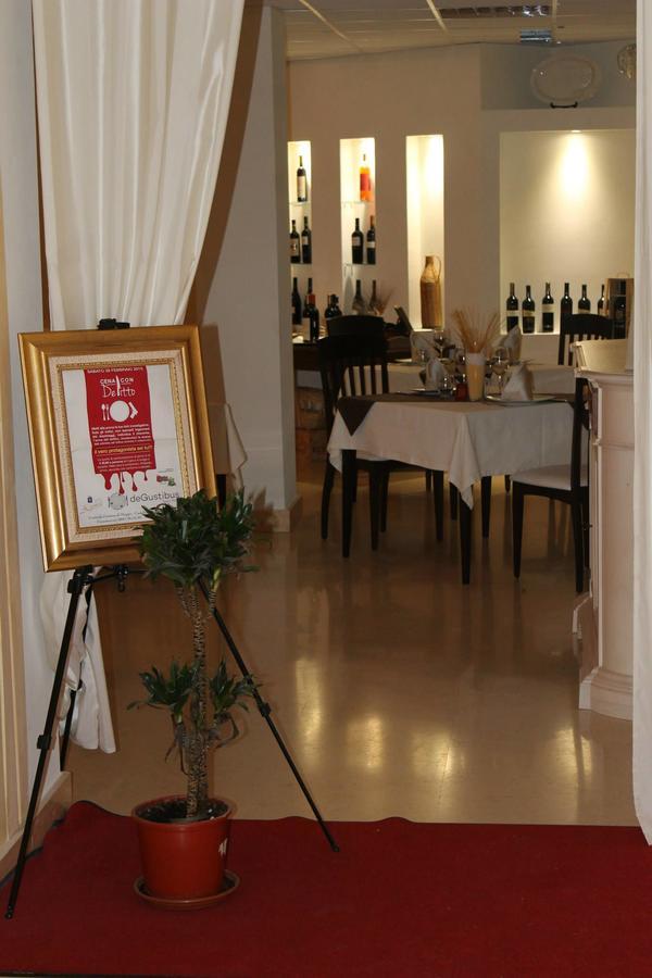 Hotel Agri Resort "Agora" Castelluccio dei Sauri Kültér fotó